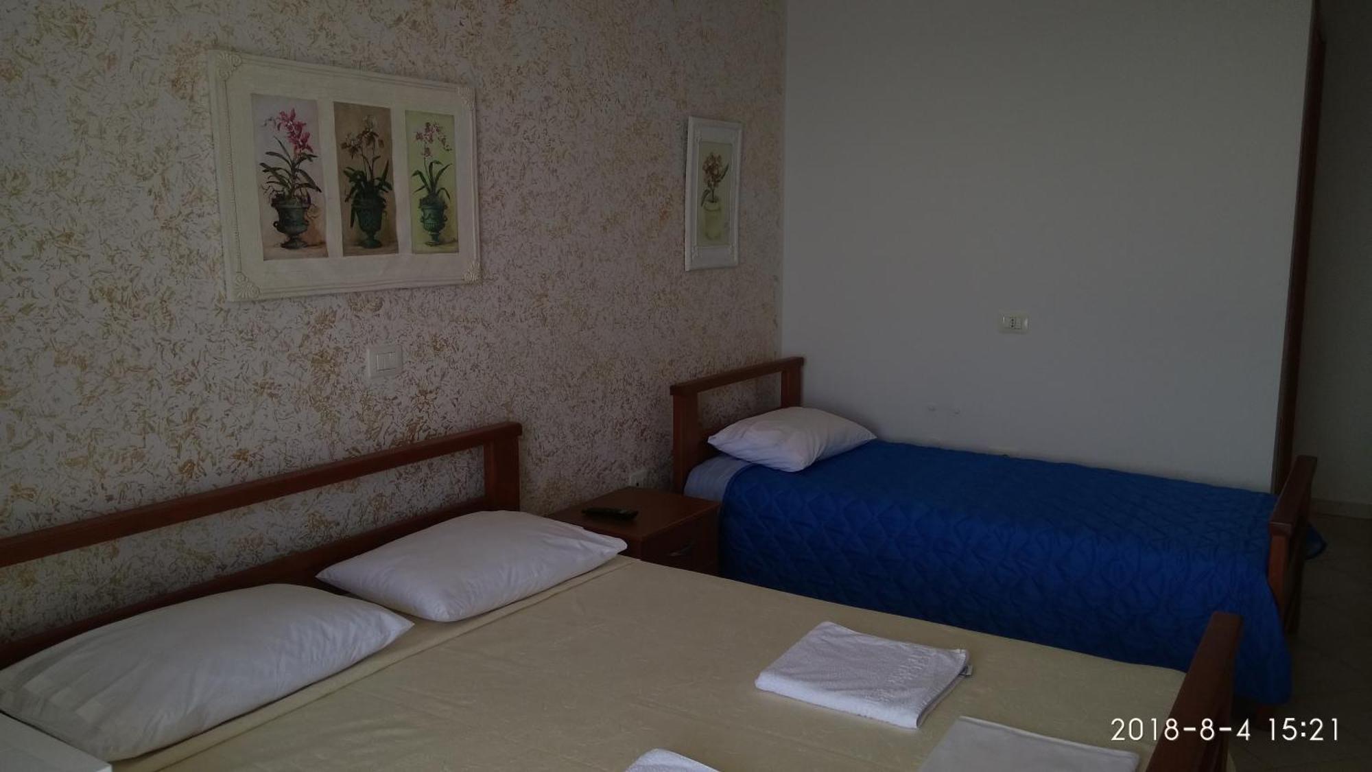 El Doro Rooms Dhermi Ngoại thất bức ảnh